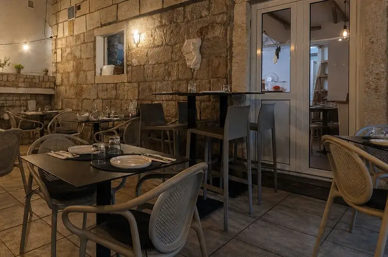 Terasa gastro bara BOKun u Stomorskoj