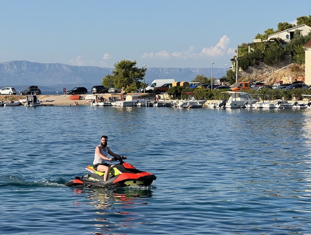 Jet-ski